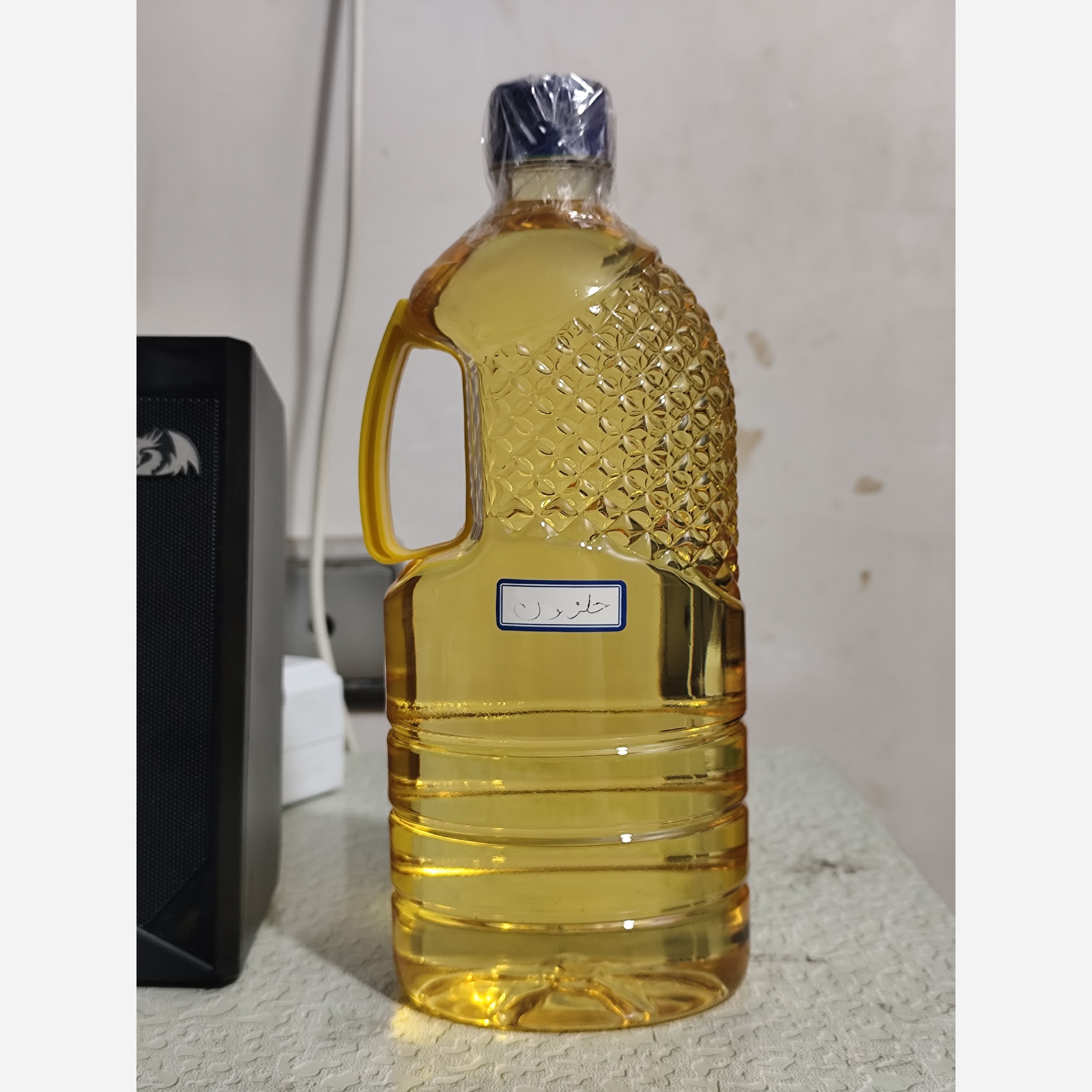 روغن حلزون یک لیتری (چین و چروک ترک های پوستی جای زخم آکنه روشن کننده پوست زگیل لک پوستی)