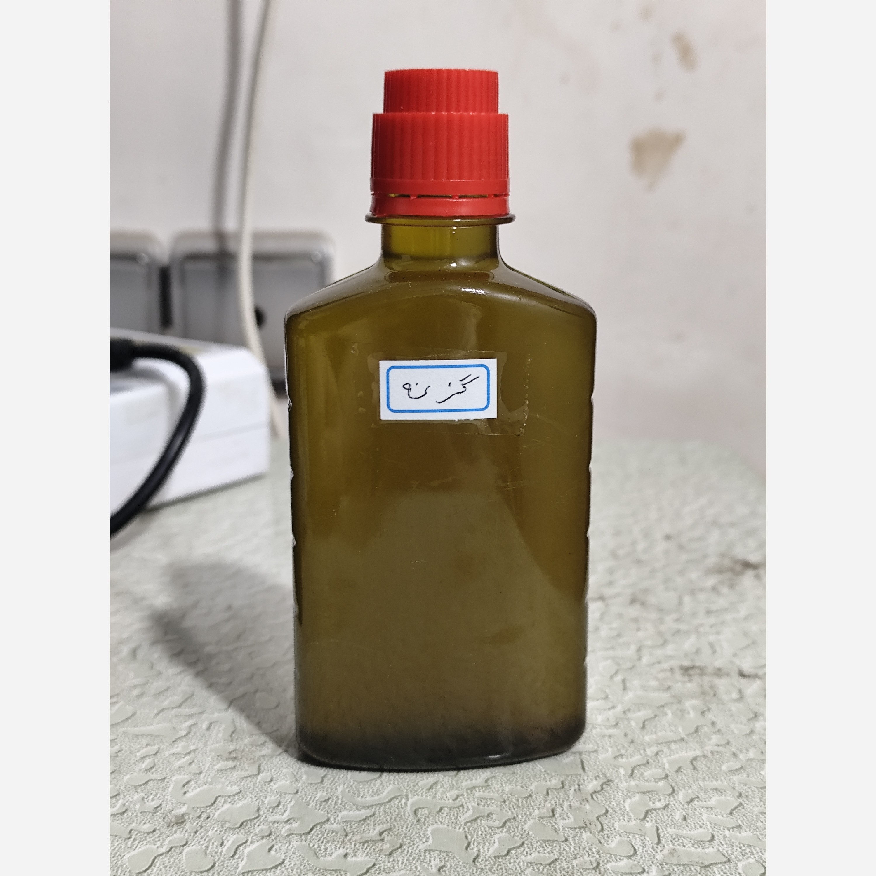 روغن گزنه خوراکی اصل و خالص ربع لیتری (تحریک پیاز موهای ریخته شده ، پرپشت کننده مو ، ریش ، سبیل ،ابرو و مژه)