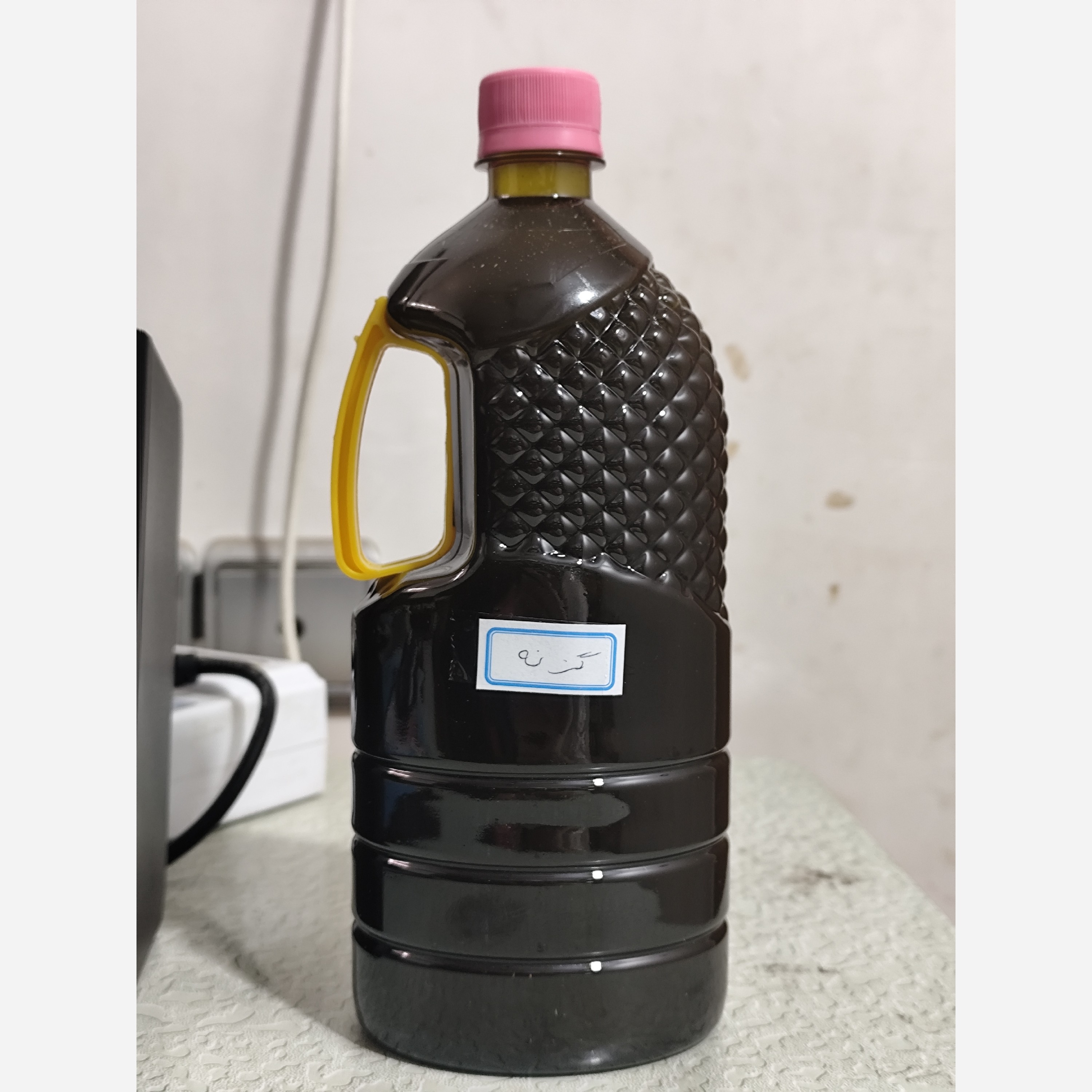روغن گزنه خوراکی اصل و خالص یک لیتری (تحریک پیاز موهای ریخته شده ، پرپشت کننده مو ، ریش ، سبیل ،ابرو و مژه)