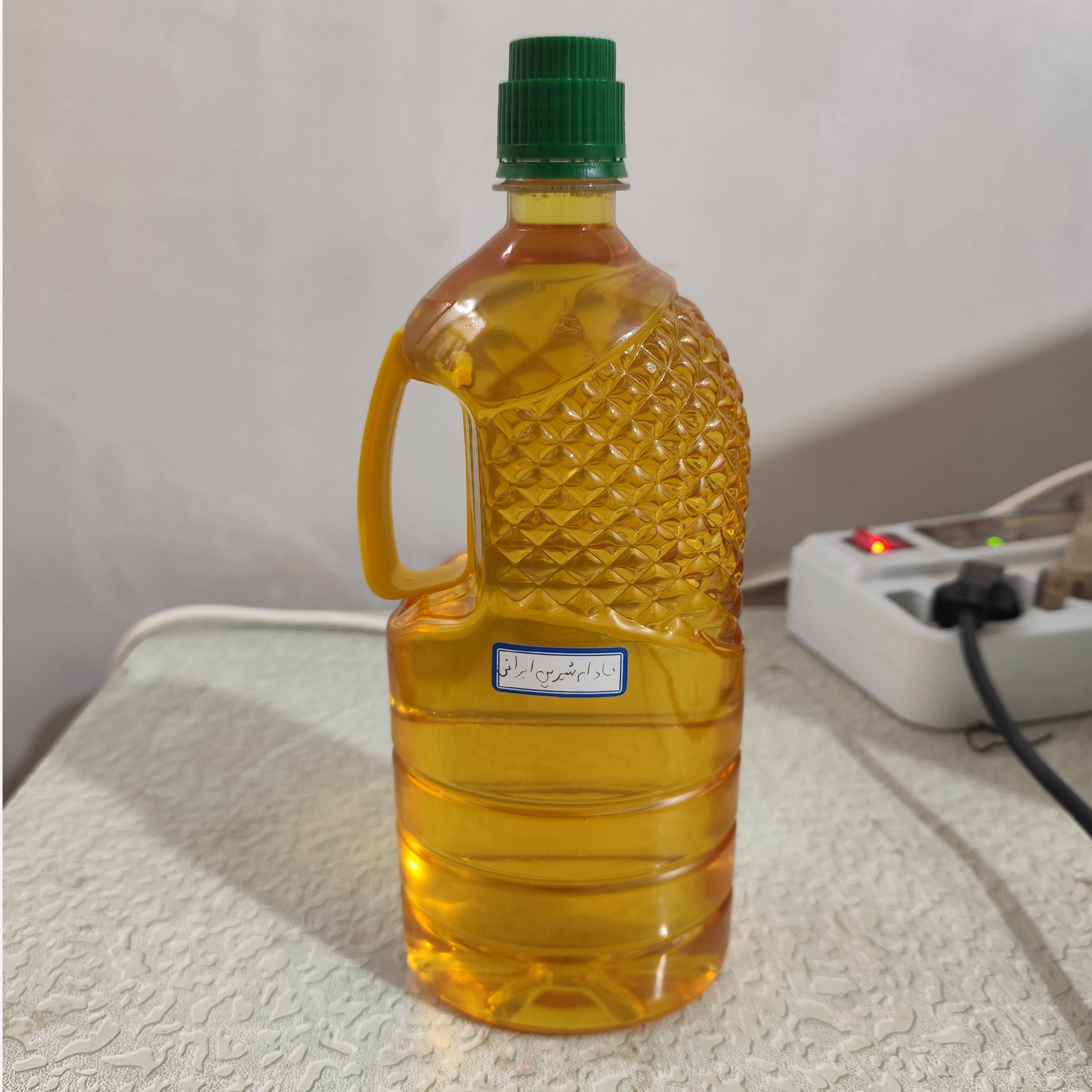 روغن بادام شیرین ایرانی خوراکی یک لیتری اصل و خالص