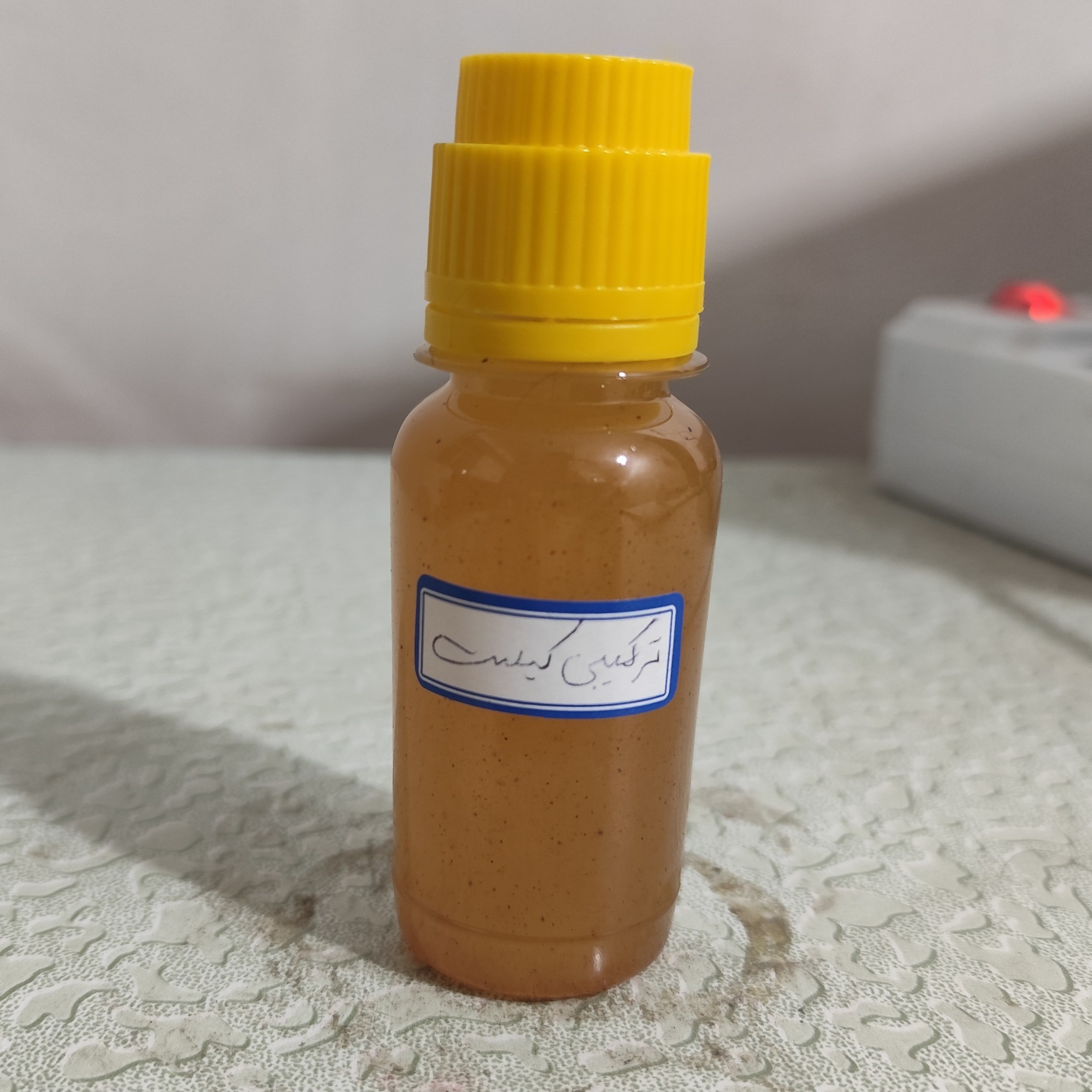 روغن ترکیبی پاکسازی رحم دفع کیست و فیبرم و تنگ کننده لیفت صورت 60 میلی اصل و خالص