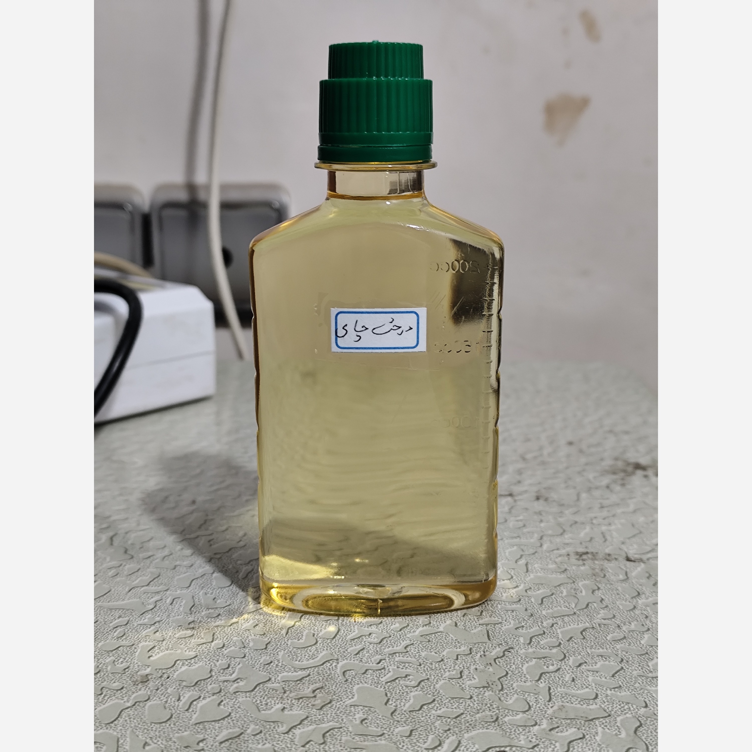 روغن درخت چای ربع لیتری اصل (جوش صورت آکنه ضد لک ضد چروک اگزما پسوریازیس قارچ ناخن شپش سر)