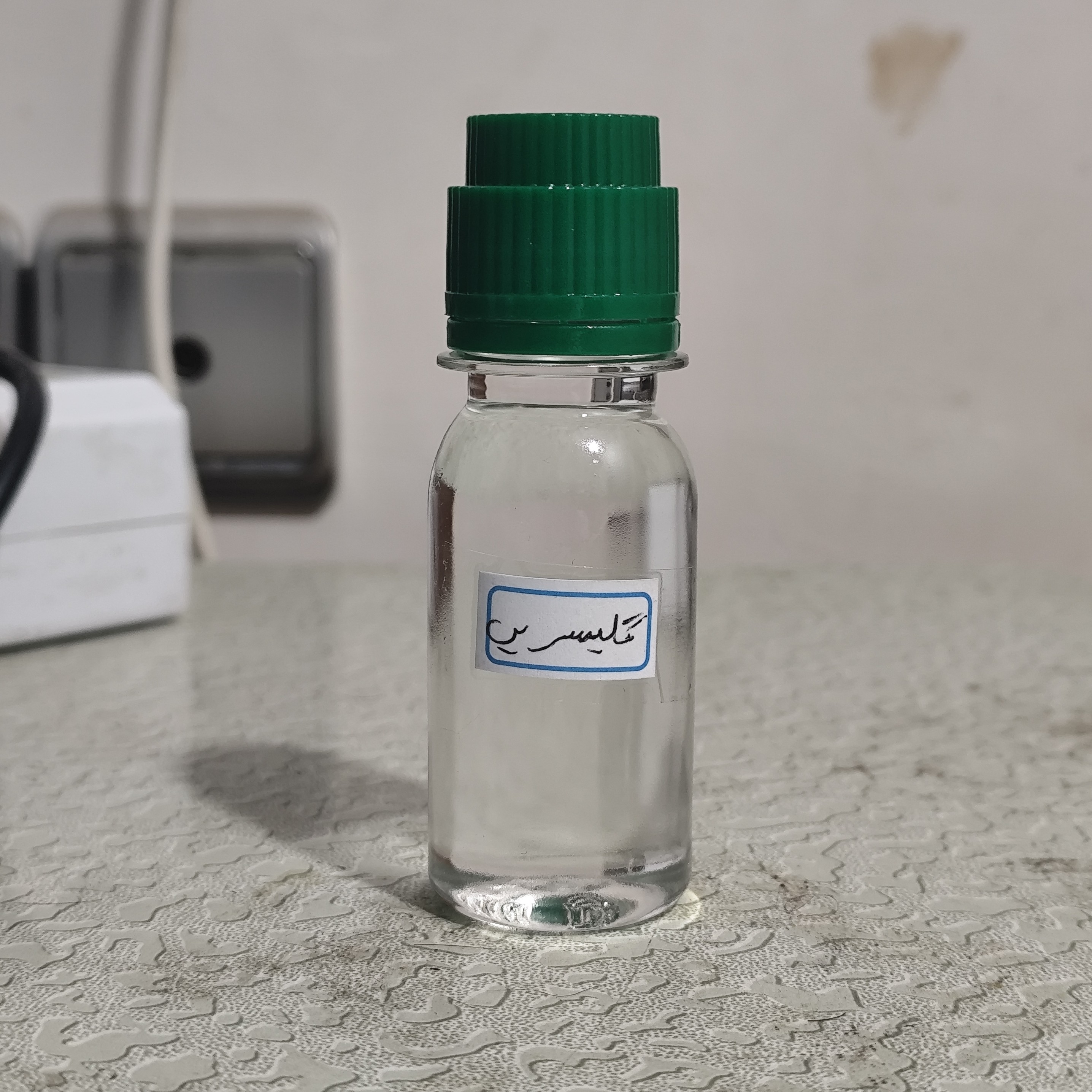 روغن گلیسیرین خالص (پر شدن صورت گونه چین و چروک شیر پاک کن نرمی و لطافت پوست خشکی لب ترک پاشنه پا) غلیظ 60 میلی سی سی