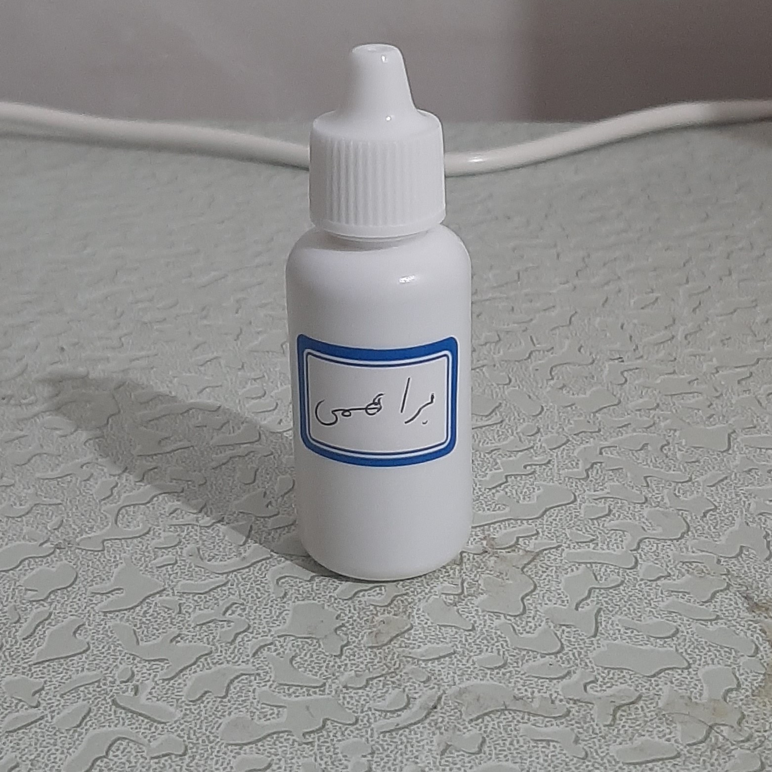 روغن براهمی 30 میلی اصل زداویلز (پرپشت کننده مو پرپشت کننده ابرو تقویت مژه تقویت ریش و سبیل)
