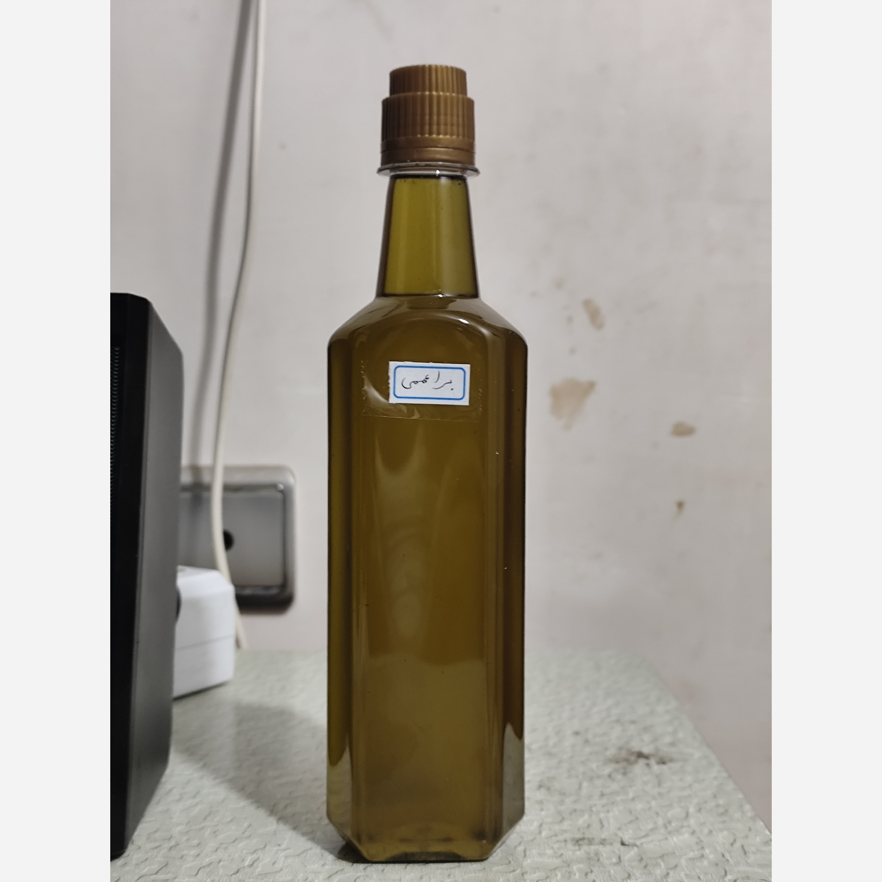 روغن براهمی نیم لیتری اصل (پرپشت کننده مو پرپشت کننده ابرو تقویت مژه تقویت ریش و سبیل)