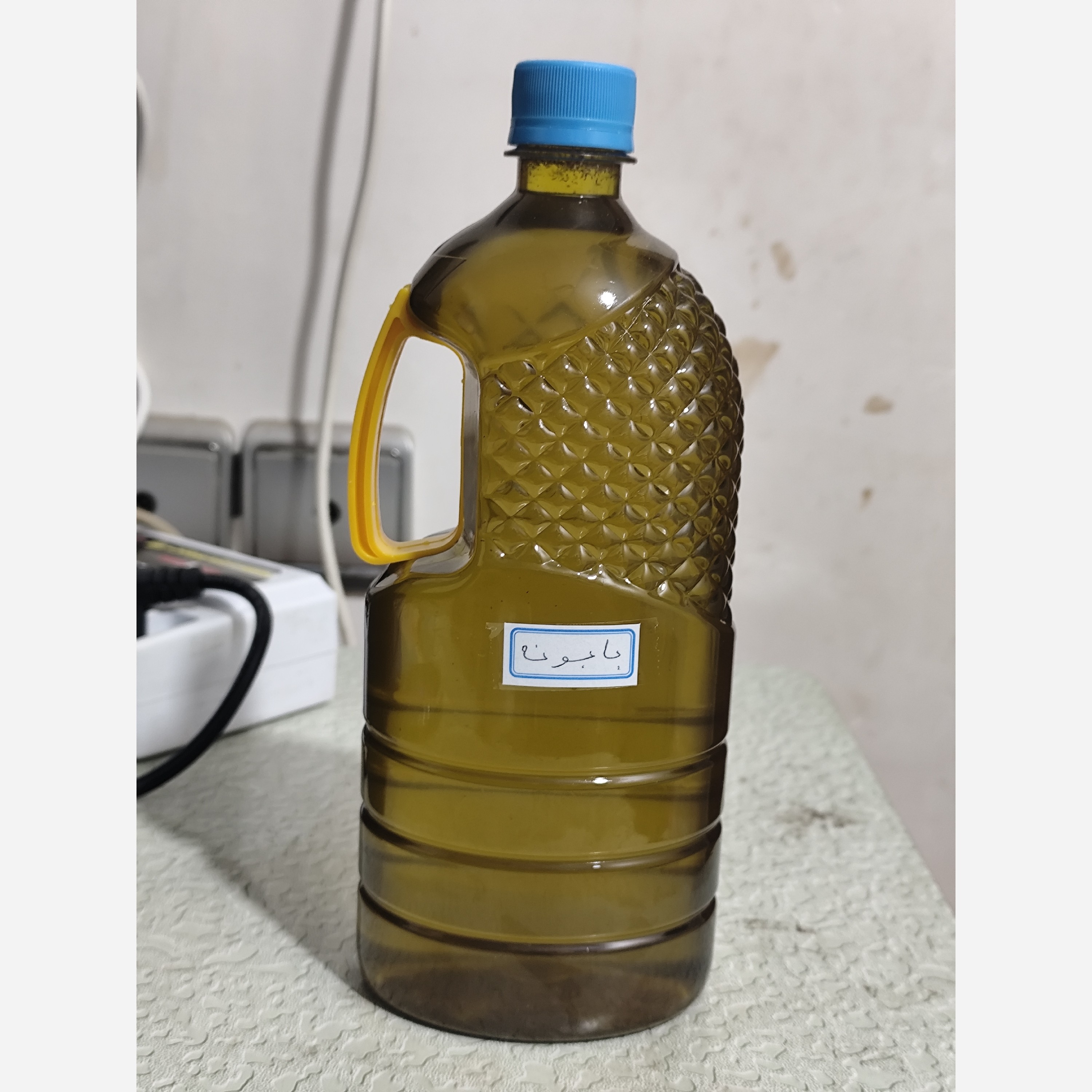 روغن بابونه یک لیتری اصل (روشن کننده رنگ مو نرم کننده مو جوش صورت شوره مو خشکی مو تقویت مو آبرسان مو آفتاب سوختگی آکنه ا