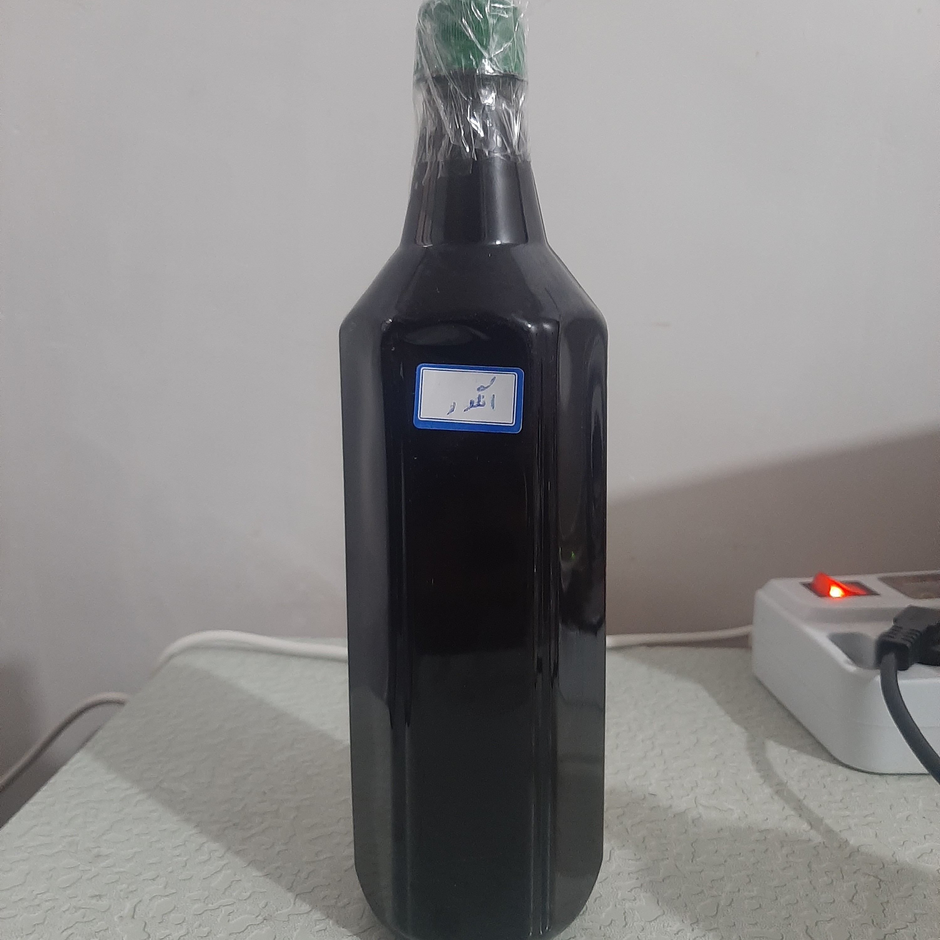 روغن هسته انگور اصل یک لیتری (سفت کننده پوست سیاهی دور چشم منافذ باز پوست) خالص سی سی