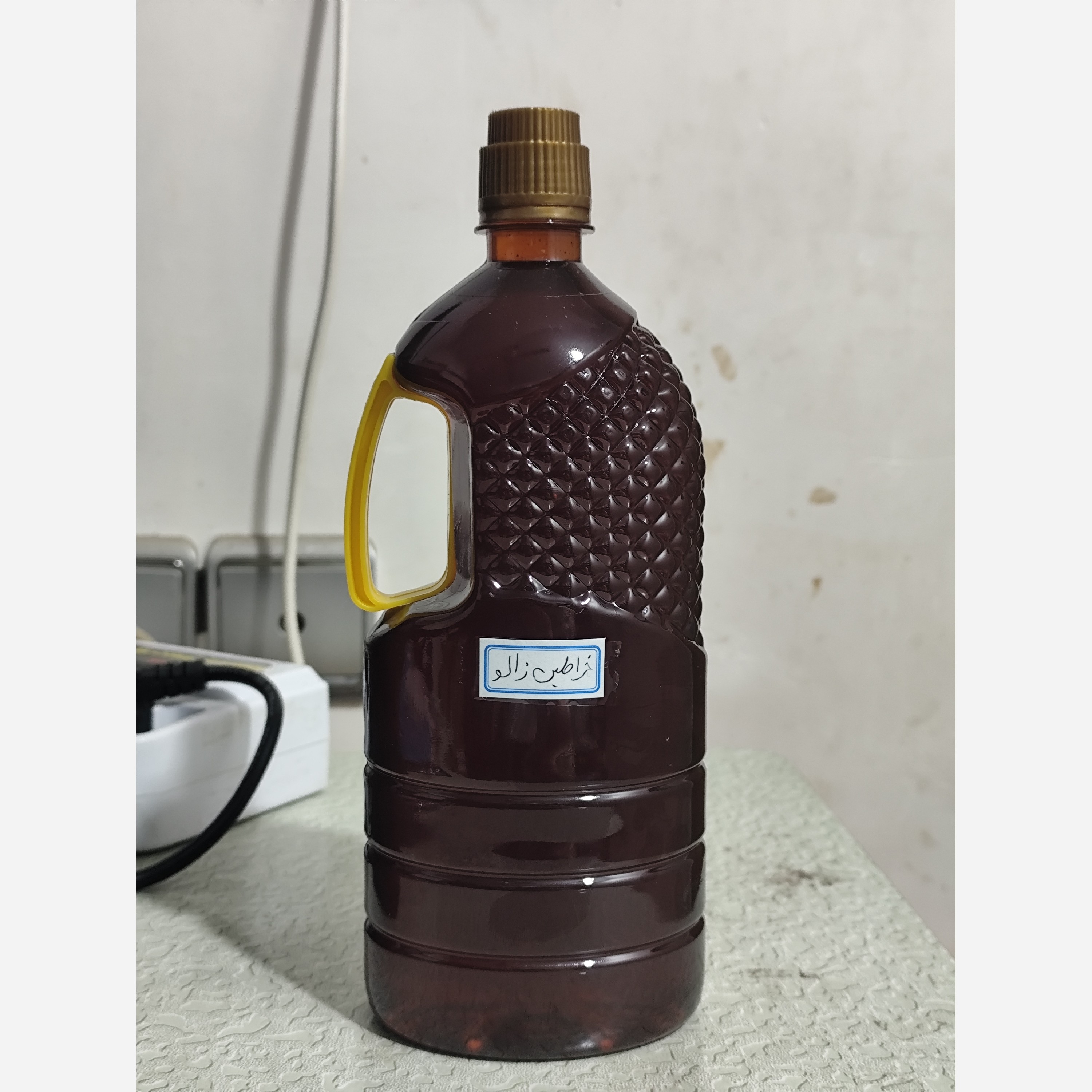 روغن میکس خراطین و زالو اصل  عمده 50 درصد زالو یک لیتری