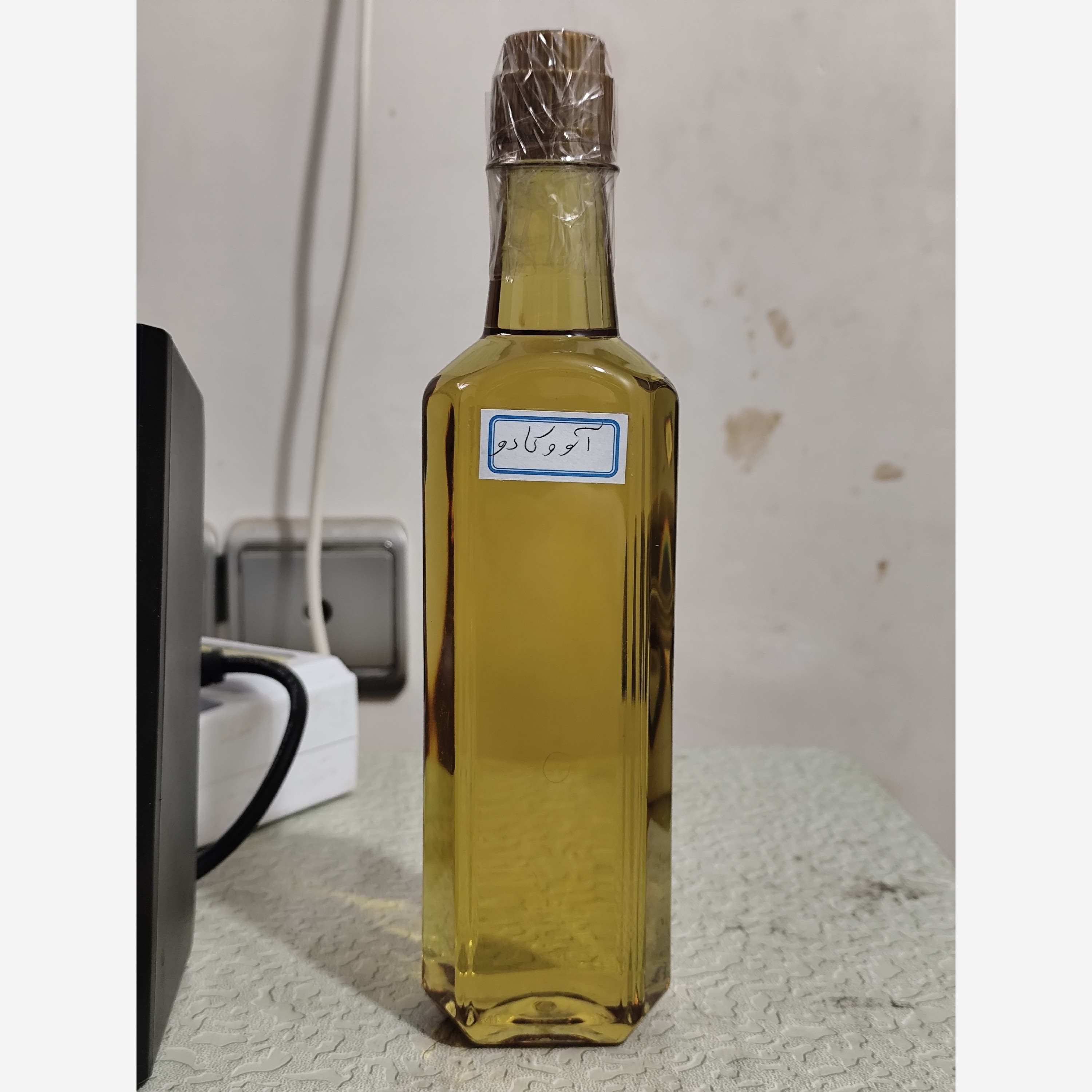 روغن آووکادو معطر نیم لیتری اصل عمده (آکنه-جوش صورت-سیاهی دور چشم-پسوریازیس-چین و چروک)