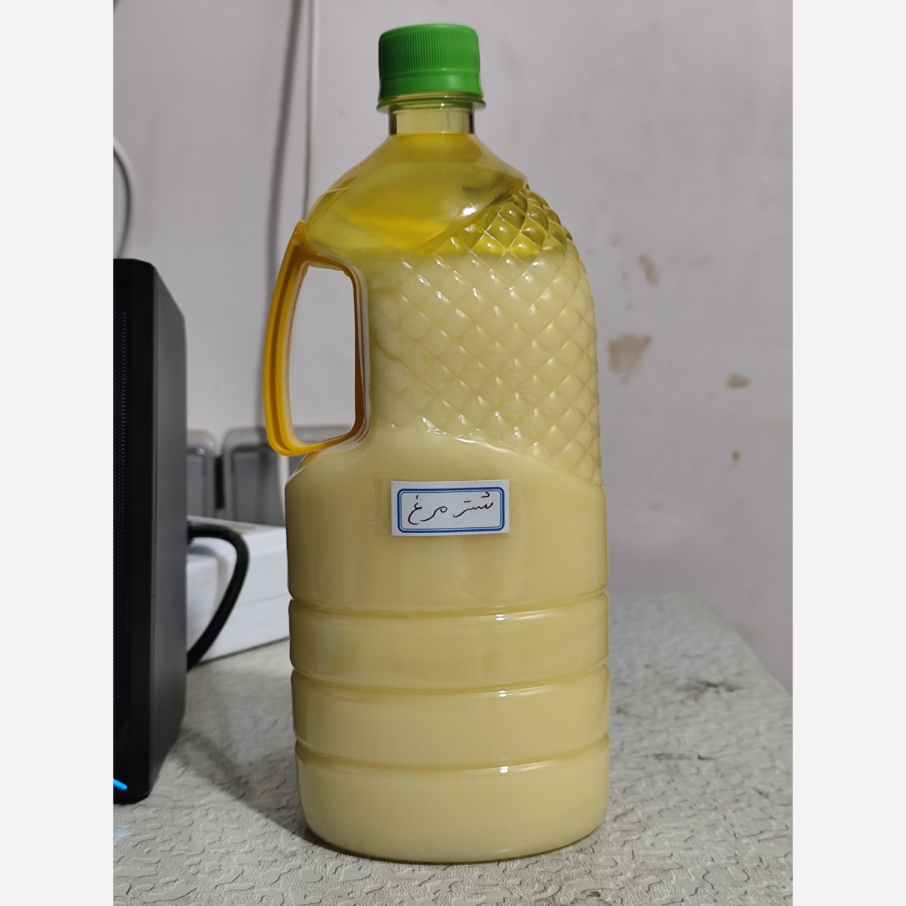 روغن شترمرغ یک لیتری اصل (موثر در گرفتگی عضلات و تسکین دهنده
