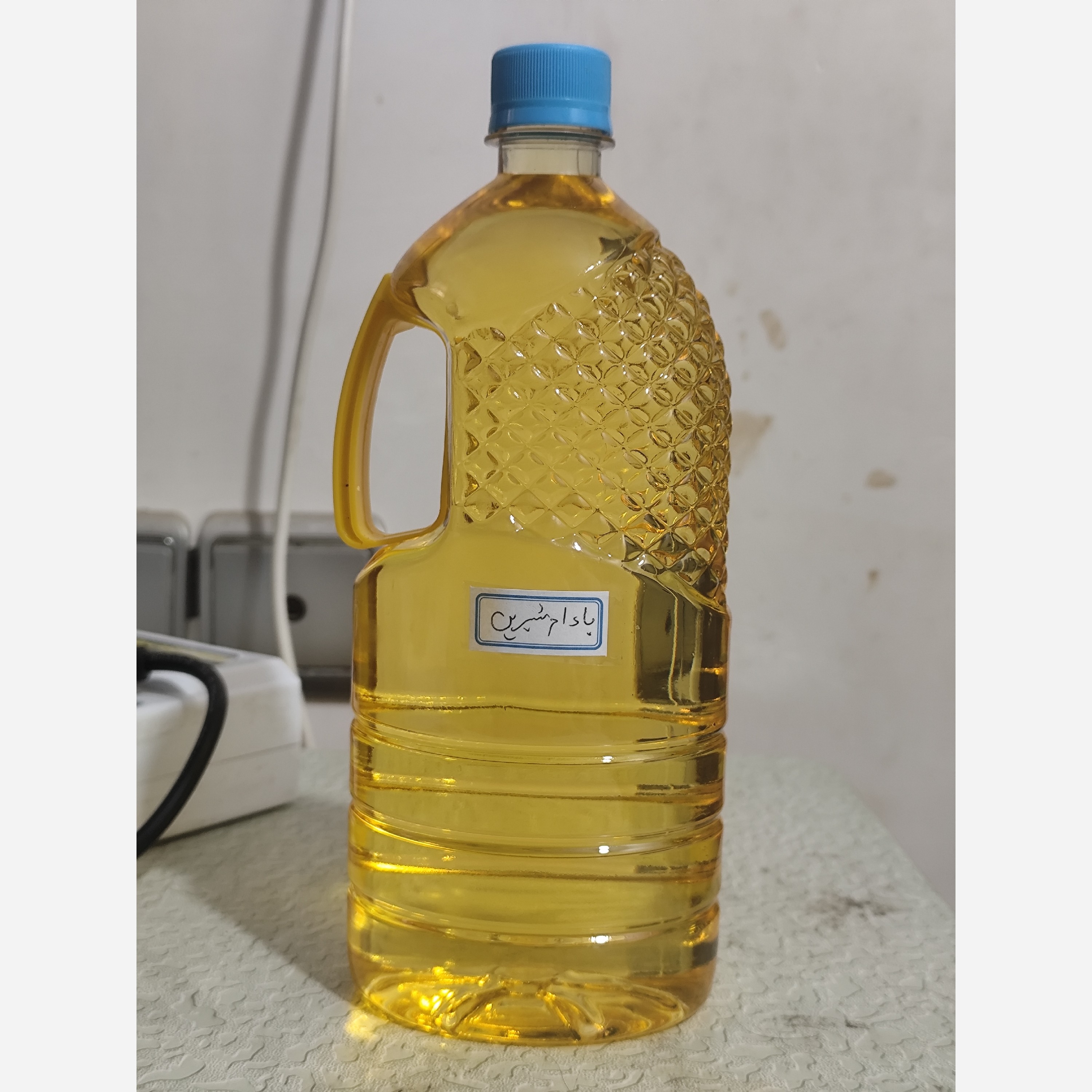 روغن بادام شیرین یک لیتری اصل و خالص