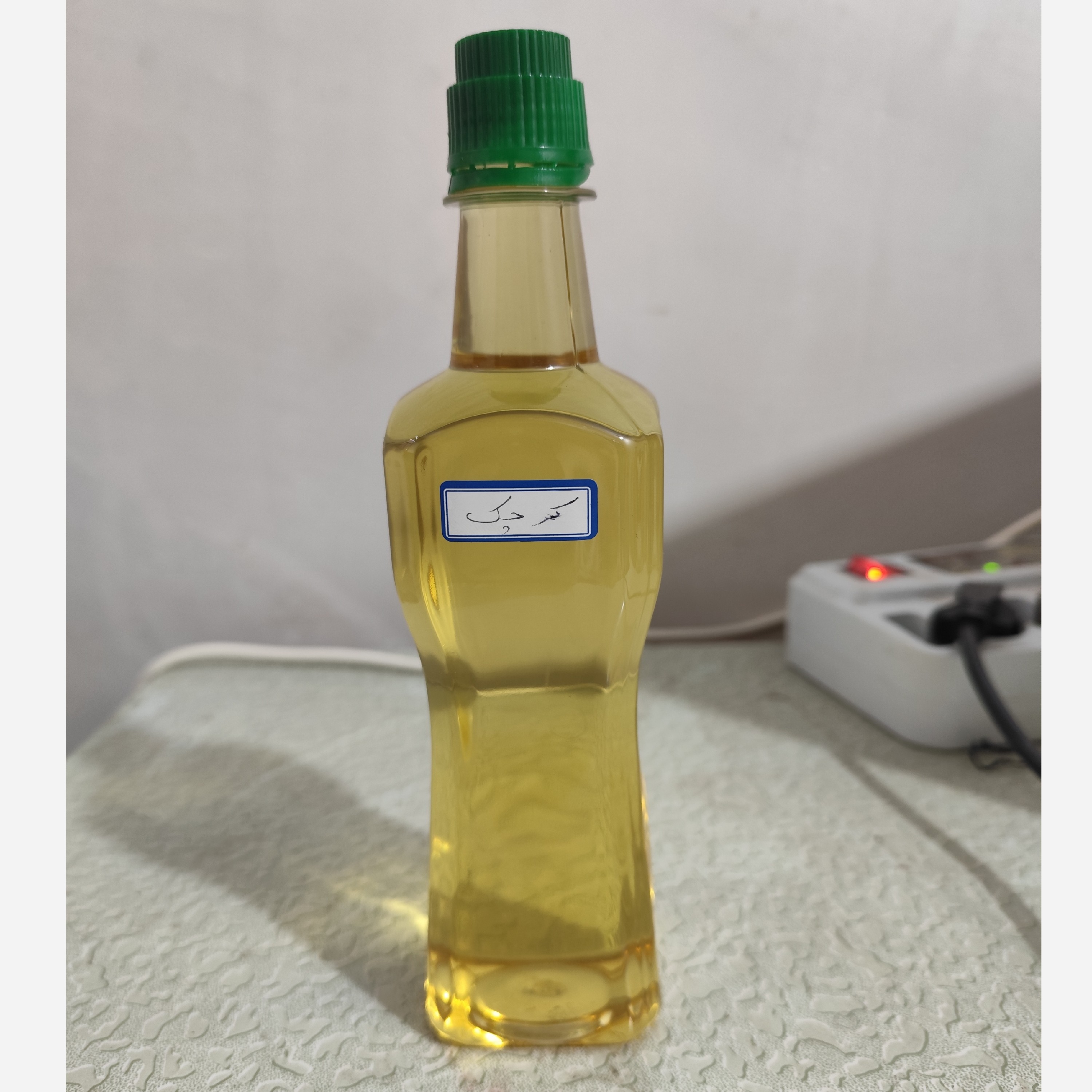 روغن کرچک هندی نیم لیتری زد اویلز (تقویت مو-تقویت ابرو-تقویت ریش-لک پوست-جوش صورت)