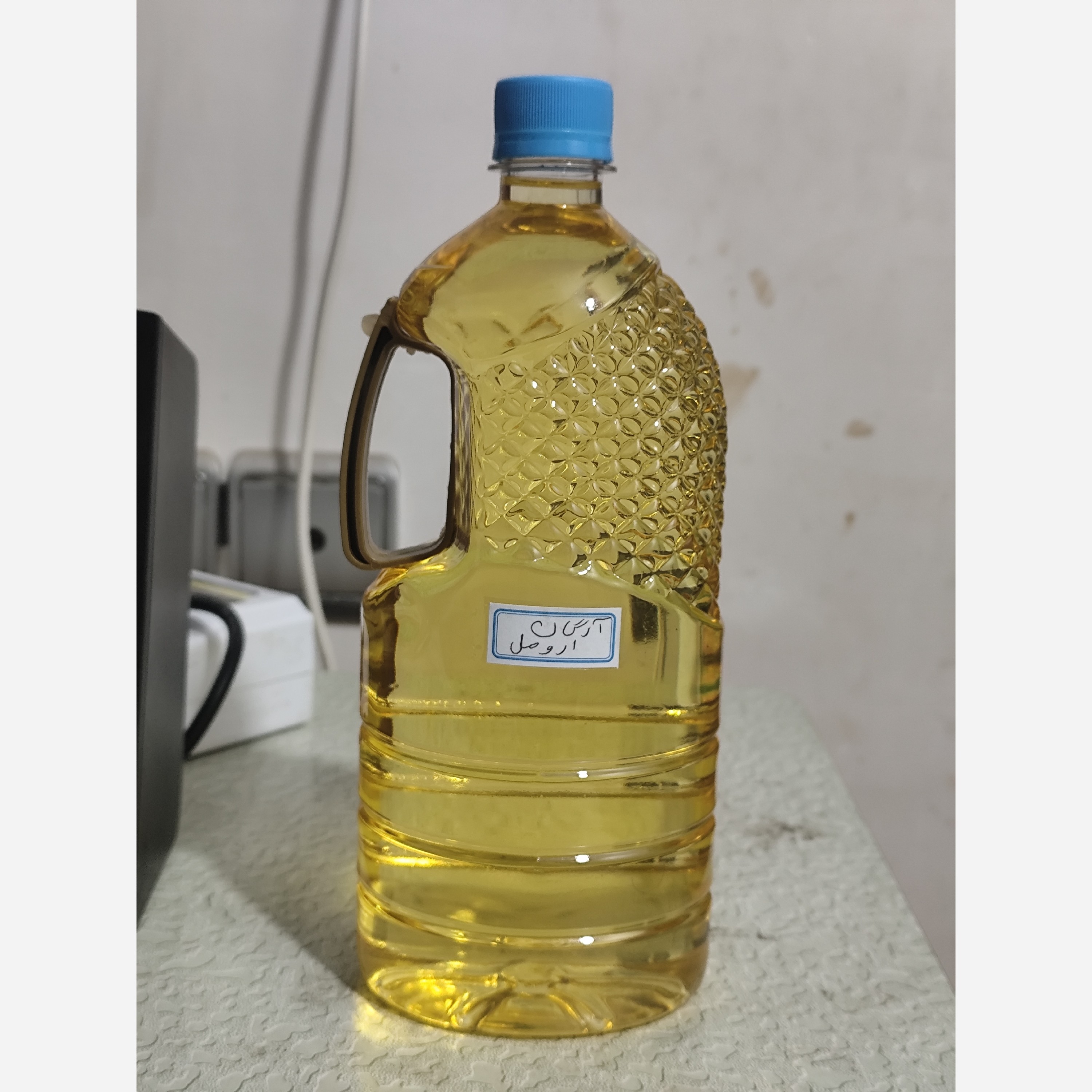 روغن آرگان اصل معطر ارومل یک لیتری (بهبود چین و چروک ضدریزش مو رشد مو جوش صورت)