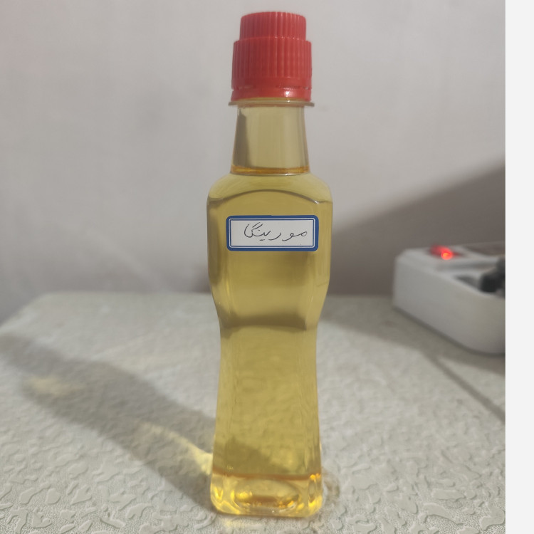 روغن مورینگا اصل معطر ربع لیتری کلدپرس (روشن کننده آبرسان پوست مرطوب کننده شوره مو ریزش مو نرم کننده مو )