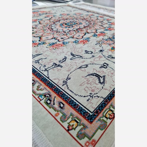 فرشینه مخمل ترک طرح کلاسیک تبریز رنگ کرم روشن کد R180