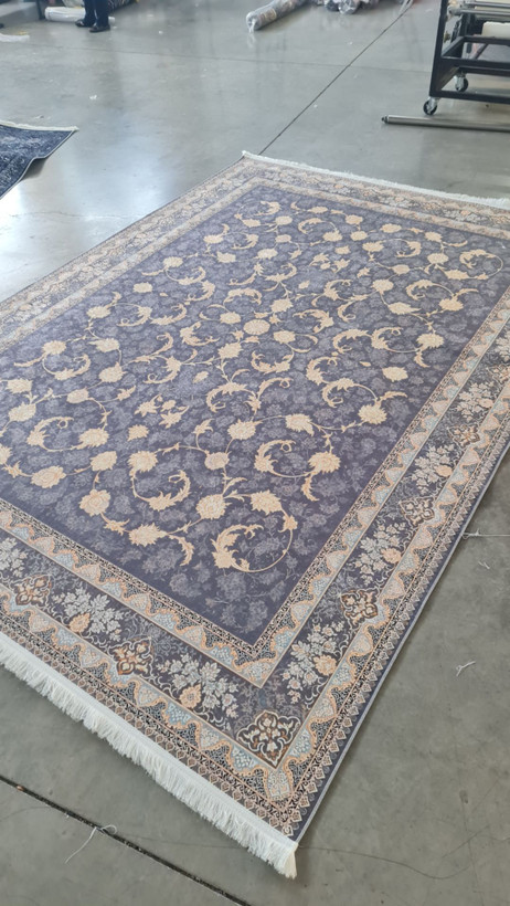 فرشینه مخمل طرح فرش افشان طوسی طلایی U55