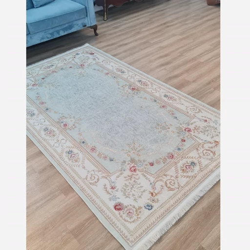 فرشینه مخمل ترک لوکس طرح کلاسیک، آبی پاستلی و کرم گلدار - کد M109