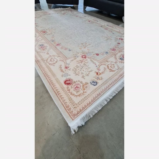 فرشینه مخمل ترک لوکس طرح کلاسیک، آبی پاستلی و کرم گلدار - کد M109
