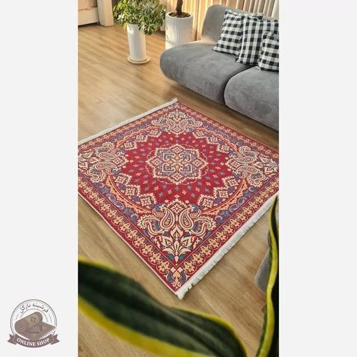 فرشینه مخمل مربعی استُپ دار ( اصلا سُر نمیخوره ) q117