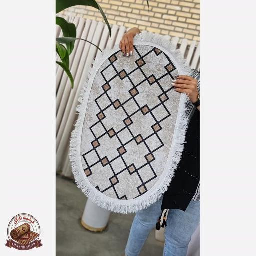 فرشینه پادری بیضی مخمل استُپ دار (اصلا لیز نمیخورن)