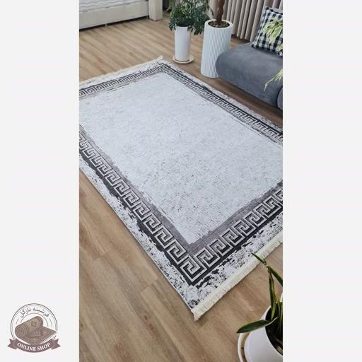 فرش خاکستری مدرن جنس مخمل استُپ دار (اصلا سُر نمیخوره)