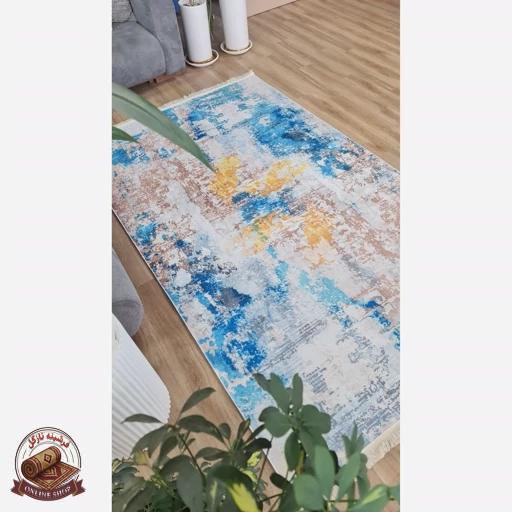 فرشینه مدرن طرح آبستره آبی طلایی و کرم، مخمل استُپ دار m241
