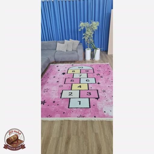فرش کودک جنس مخمل طرح لِی لِی استُپ دار( ضد سُر)
