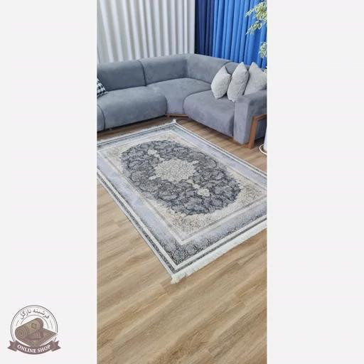 فرشینه طوسی مدرن جنس مخمل هازان تُرک استُپ دار (ضد سُر) کد u57