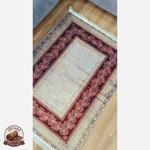 فرش زمینه کِرم قرمز مدرن جنس مخمل تُرک استُپ دار ابعاد دلخواه