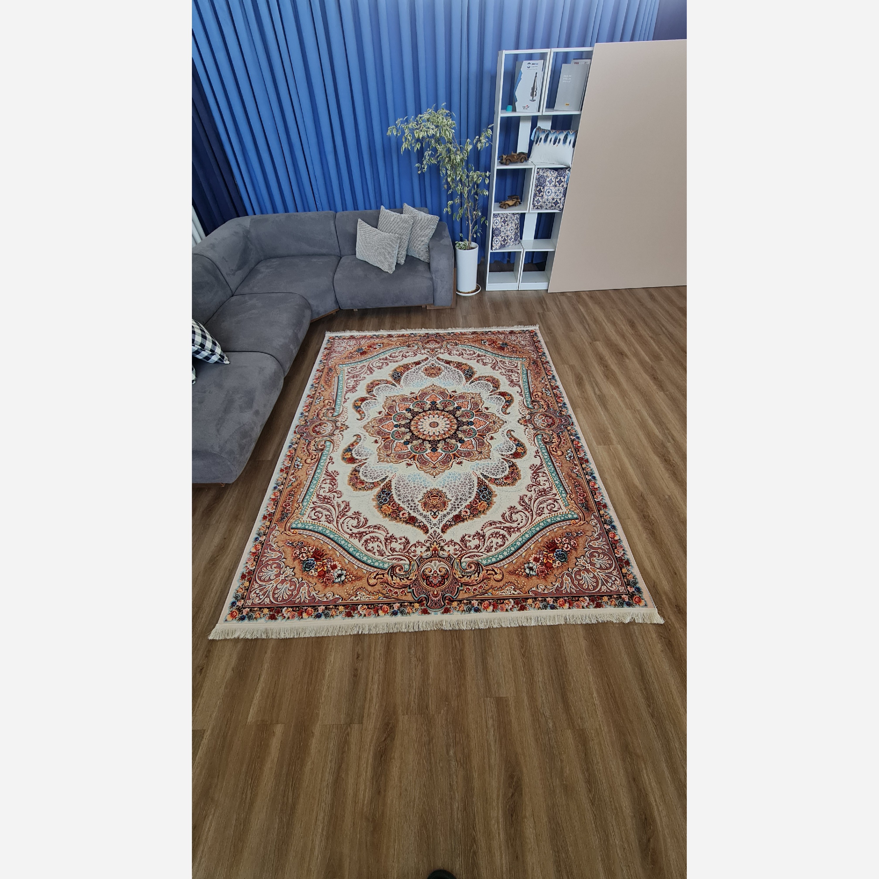 فرشینه مخمل کِرم مدرن ترمز دار،تولید (ابعاد دلخواه) h566 (پس کرایه)