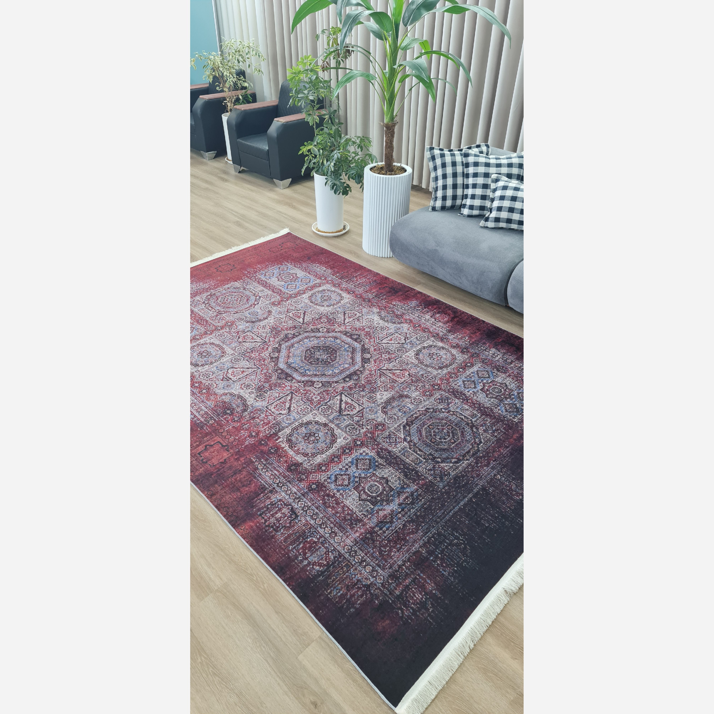 فرشینه زرشکی فانتزی جنس مخمل تُرک ابعاددلخواه تولید میشه استُپ دار(پس کرایه)