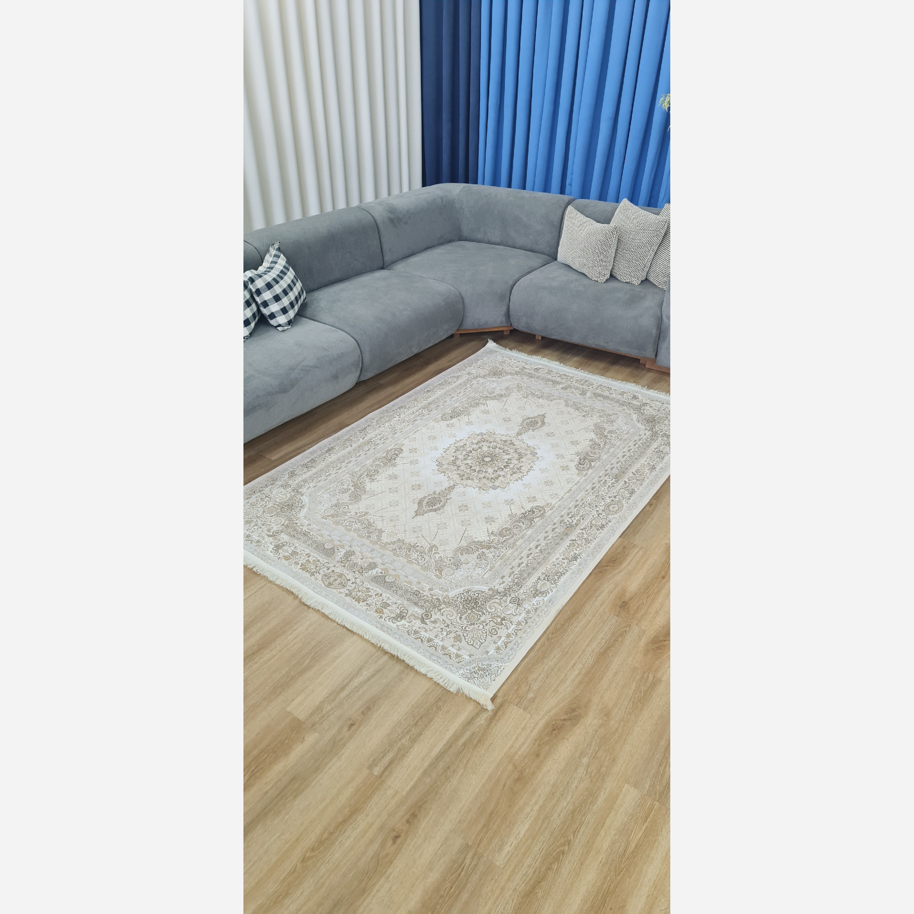 فرشینه نسکافه ای مدرن جنس مخمل تُرک ابعاد دلخواه استُپ دار(پس کرایه)