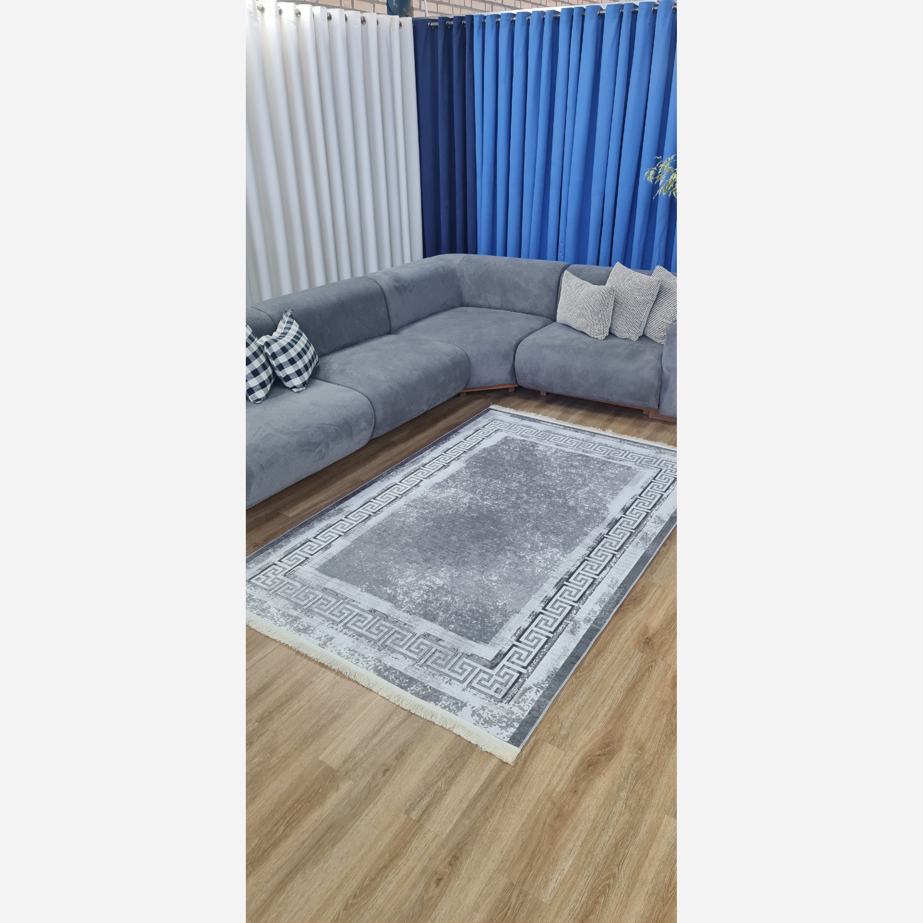 فرشینه خاکستری مدرن جنس مخمل تُرک تولید ابعاد دلخواه استُپ دار(پس کرایه)