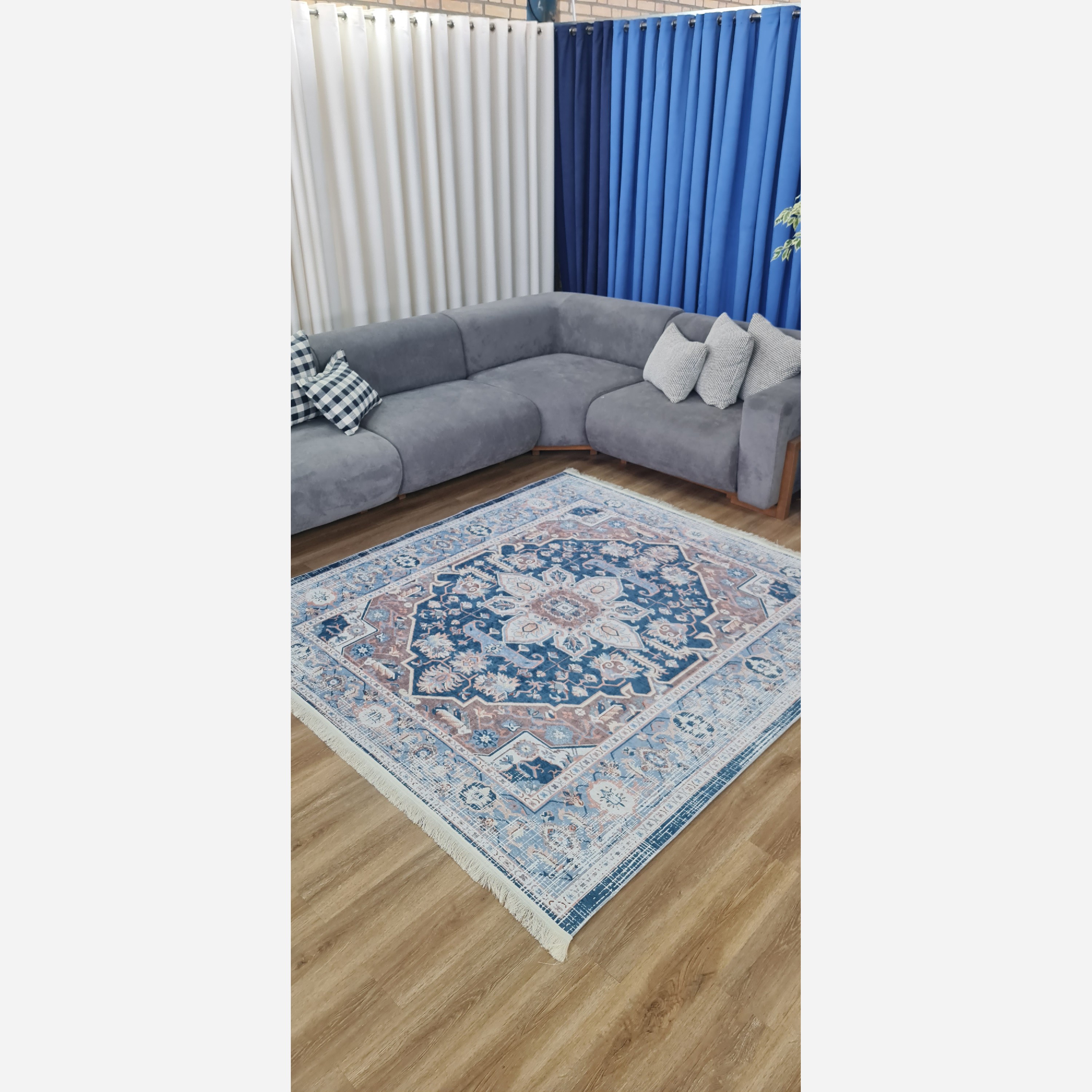 فرشینه طوسی آبی مدرن جنس مخمل تُرک استُپ دار ابعاد دلخواه (پس کرایه)