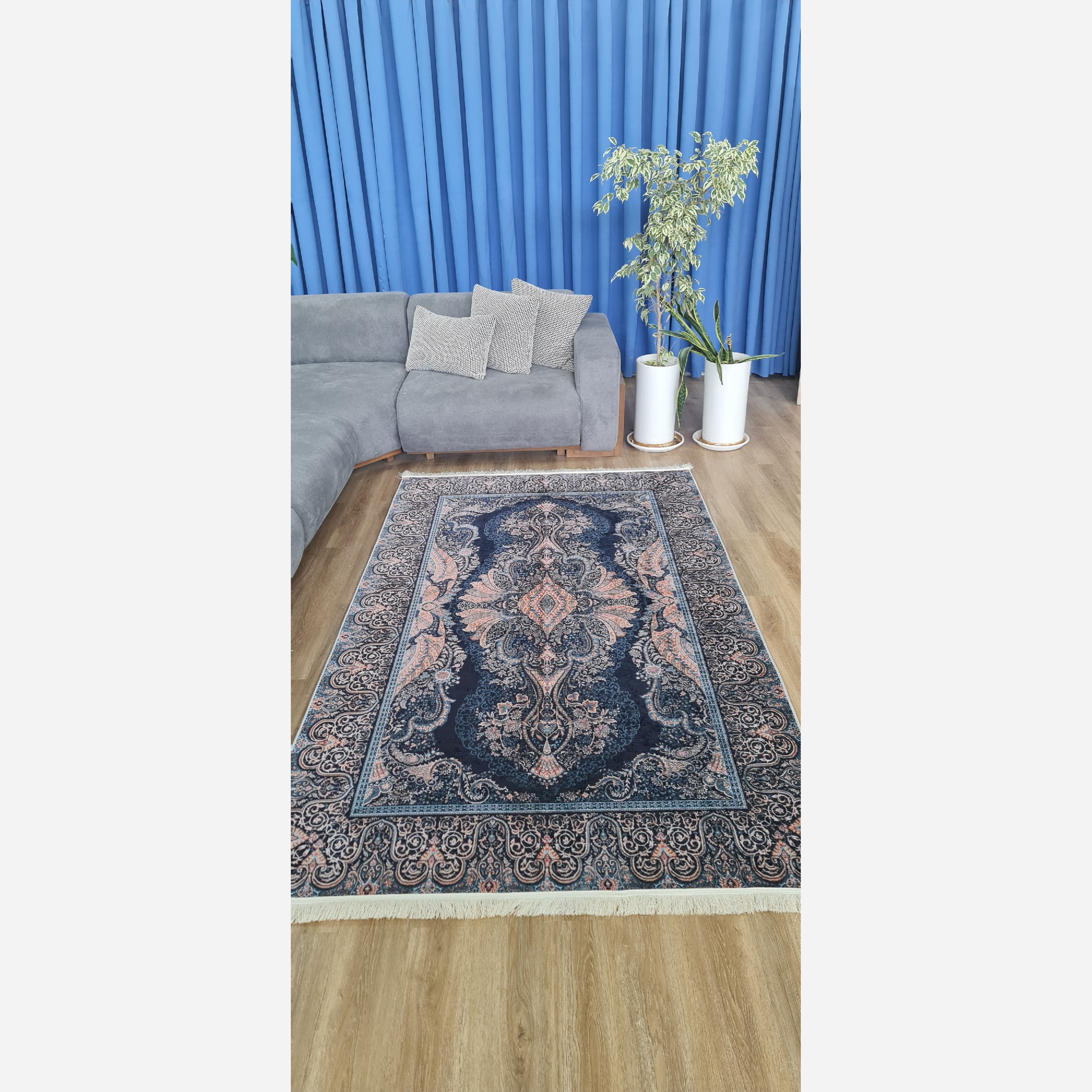فرش سرمه ای مدرن جنس مخمل تُرک استُپ دار ابعاد دلخواه (پس کرایه)