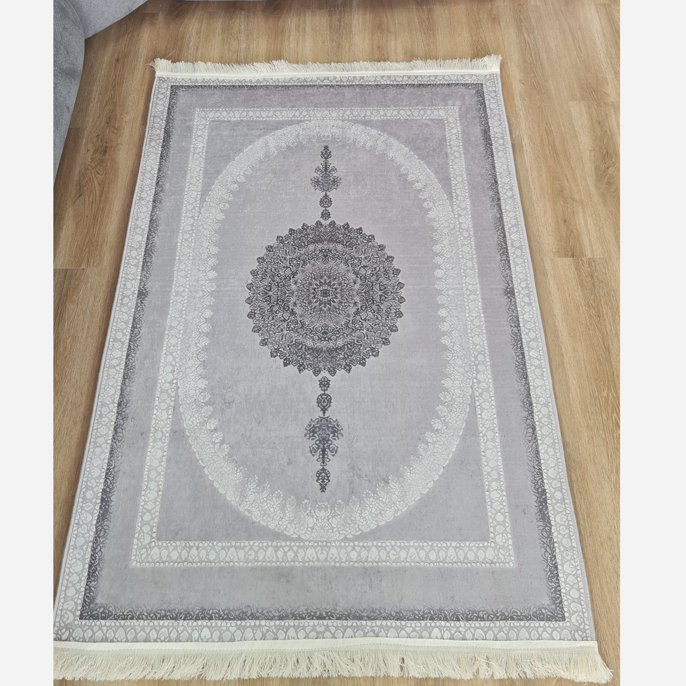 فرشینه طوسی مدرن جنس رویه مخمل استُپ دار(پس کرایه)