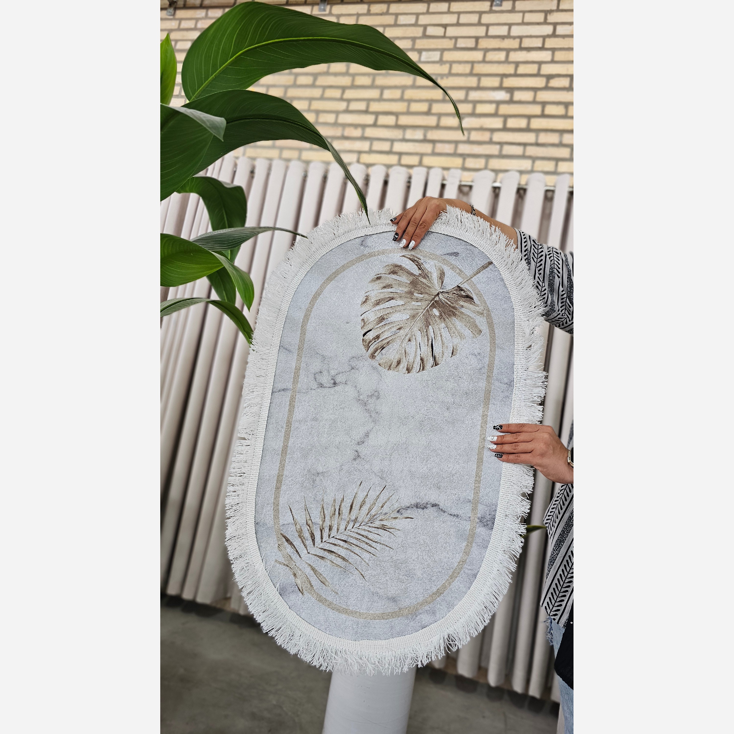 فرشینه بیضی مخمل سفارشی استُپ دار (لیز نمیخوره) (پس کرایه)