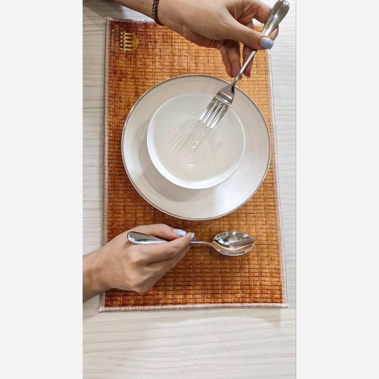 زیر بشقابی ( فرشینه )بسته 6 عددی مخصوص کافه رستوران ها و هتل ها (پس کرایه)