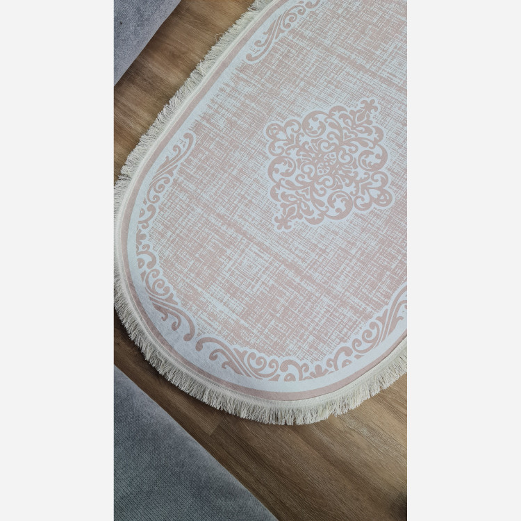 فرشینه بیضی مخمل کرم کم رنگ استُپ دار (اصلا سُر نمیخوره) b26 (پس کرایه)