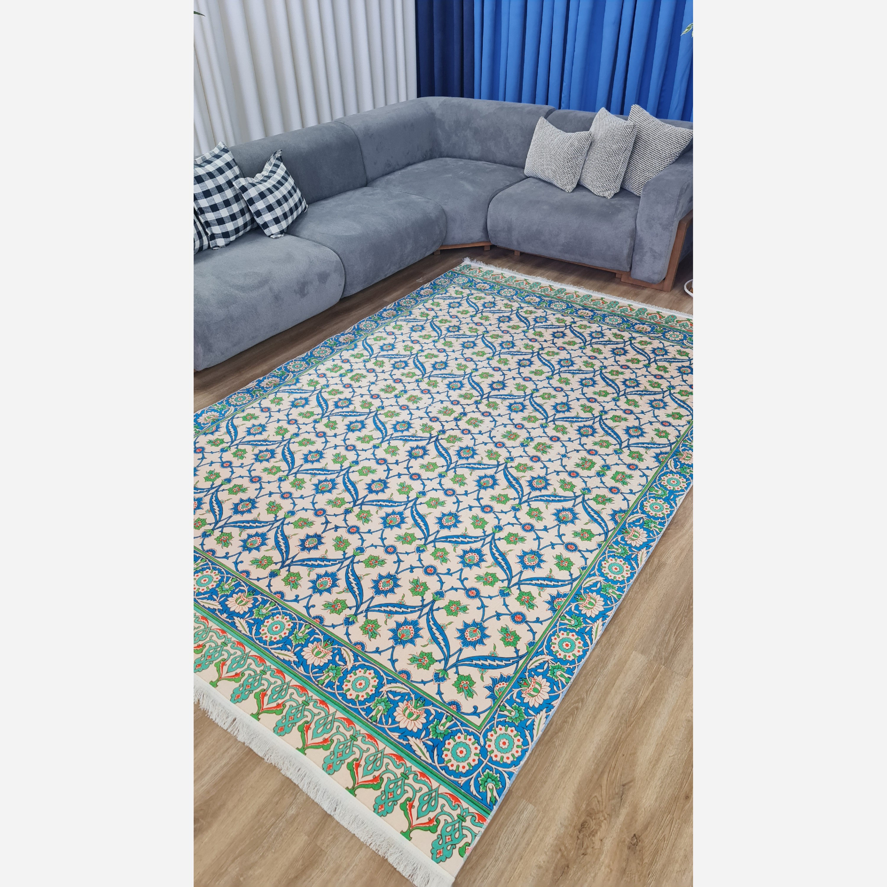 فرشینه مخمل طرح ابریشمی استُپ دار ( سُر نمیخوره) a054 (پس کرایه)