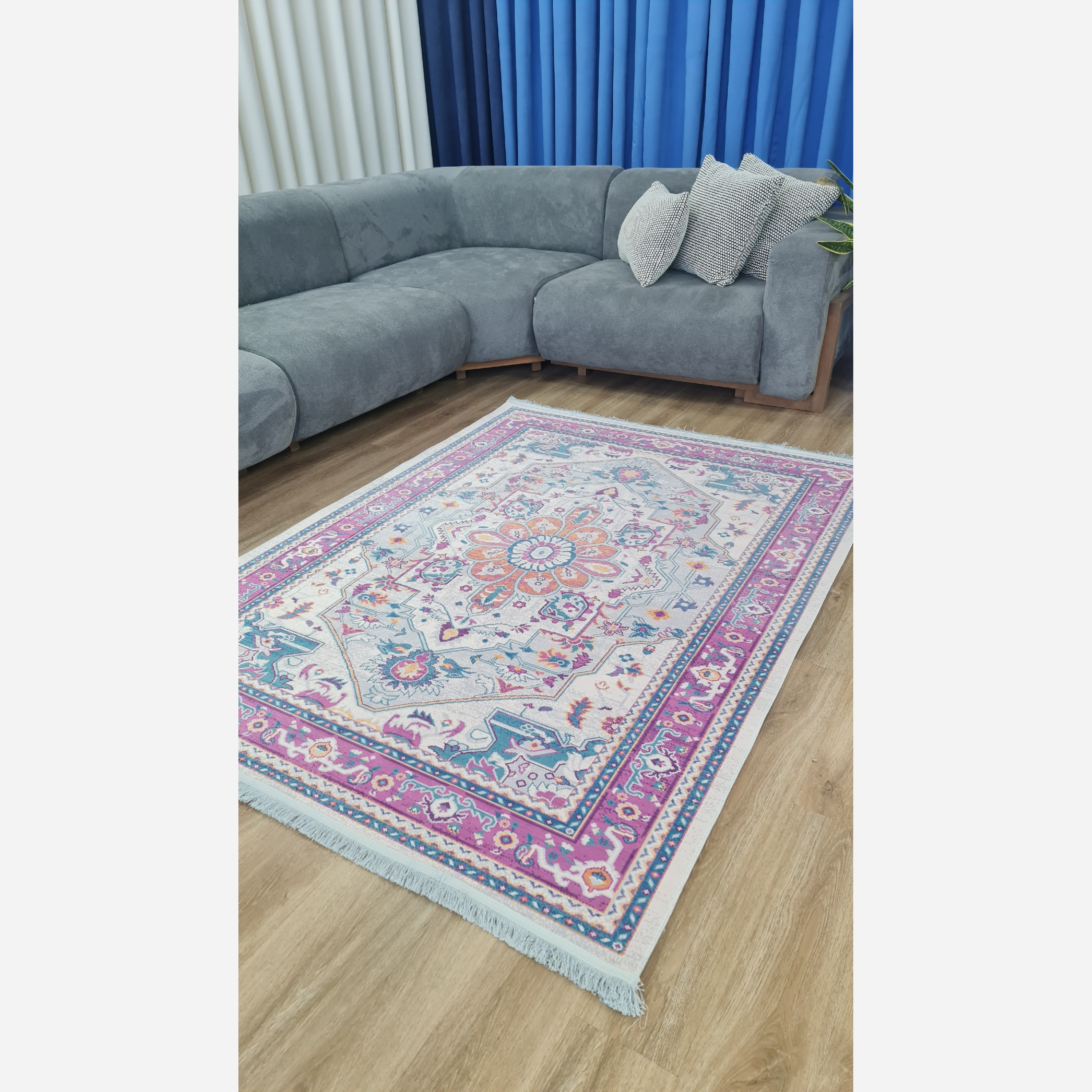 فرش مخمل طرح افشان استُپ دار (اصلا لیز نمیخوره) (پس کرایه)