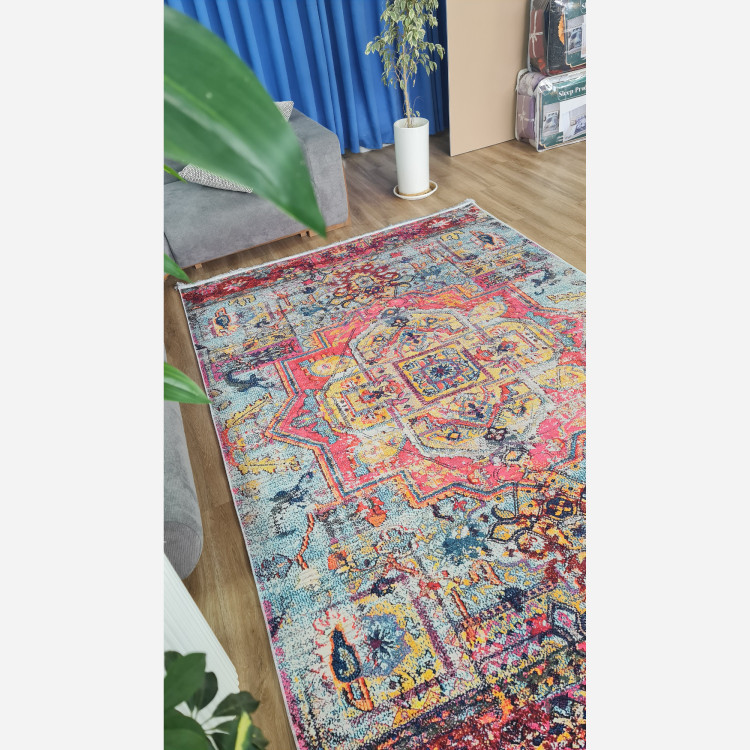 فرش مخمل طرح سنتی استُپ دار (اصلا لیز نمیخوره) m150 (پس کرایه)