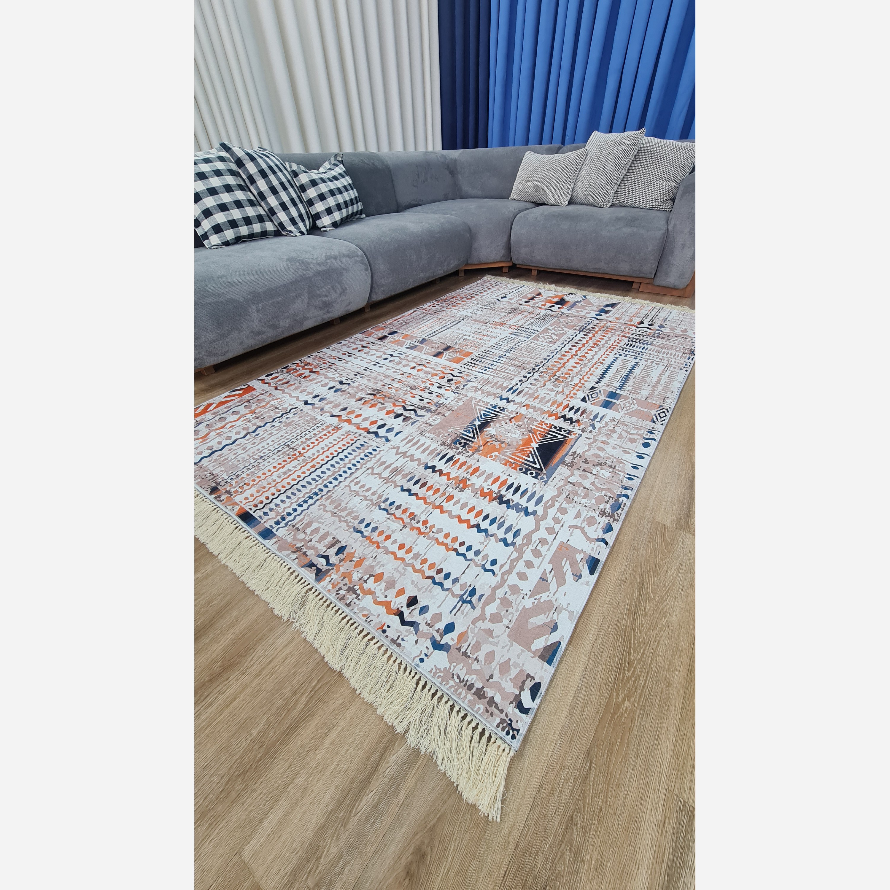 فرشینه فانتزی مدرن با رویه مخمل هازام ترک (پس کرایه)