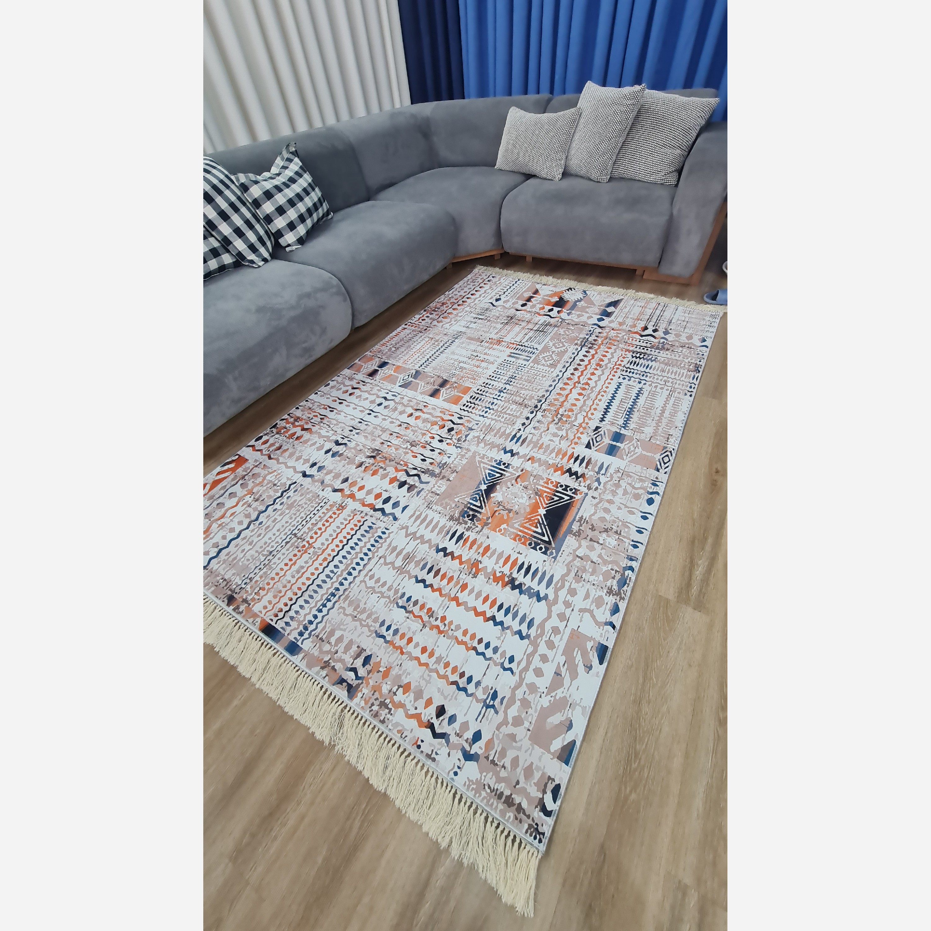 فرشینه فانتزی مدرن با رویه مخمل هازام ترک (پس کرایه)