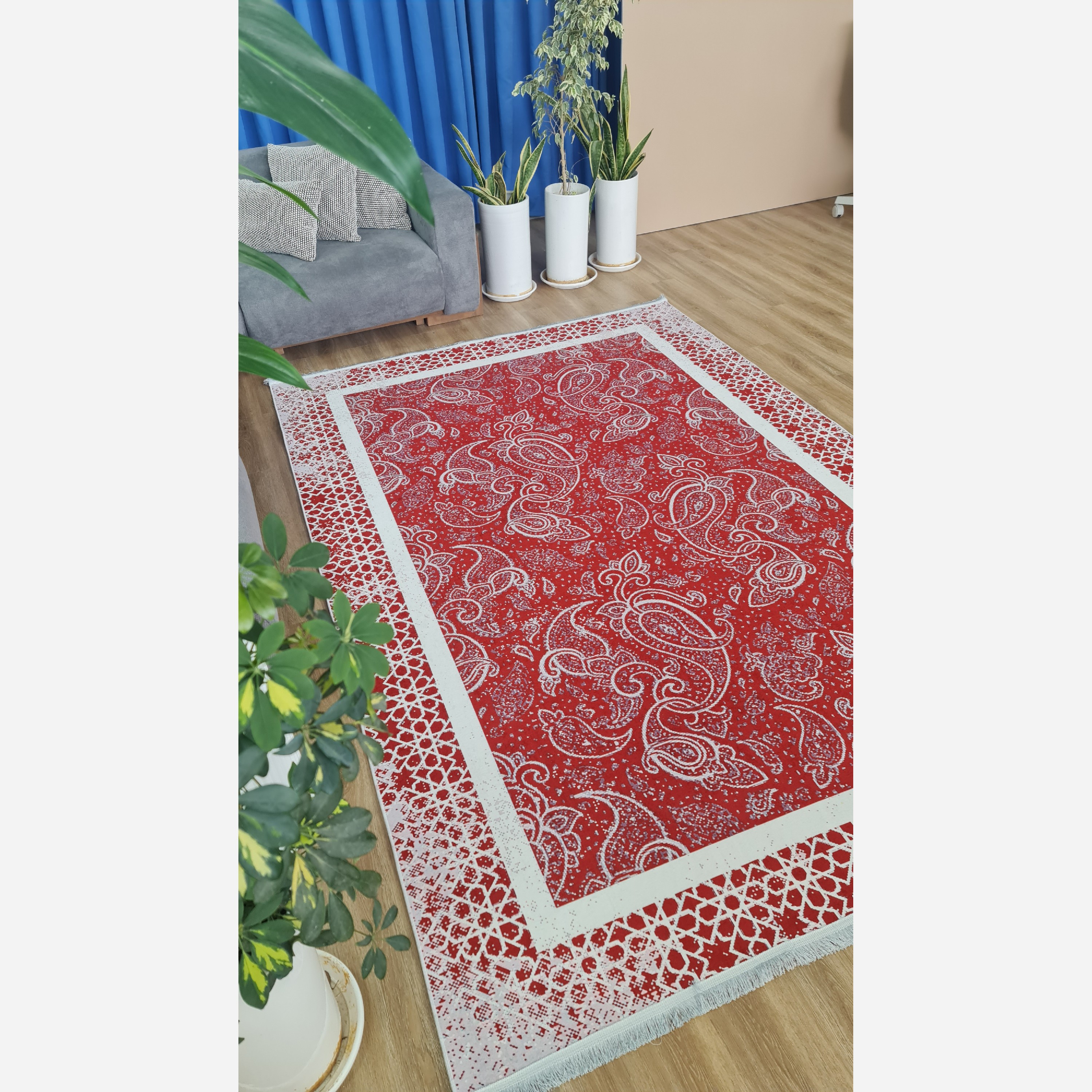 فرشینه مدرن آلبالویی جنس رویه مخمل هازان ترک (پس کرایه)